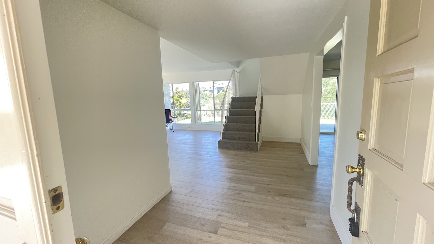 翻新前：525 E Avenida San Juan, San Clemente, CA，照片 14