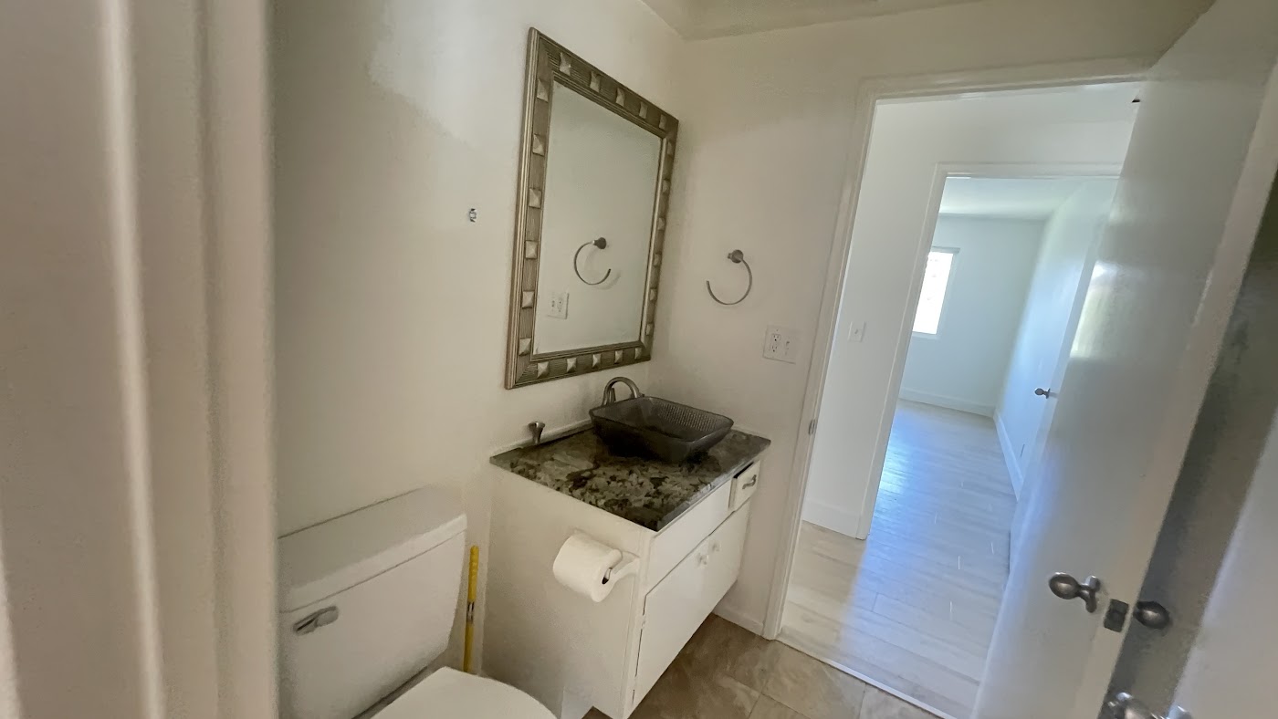 翻新前：525 E Avenida San Juan, San Clemente, CA，照片 33