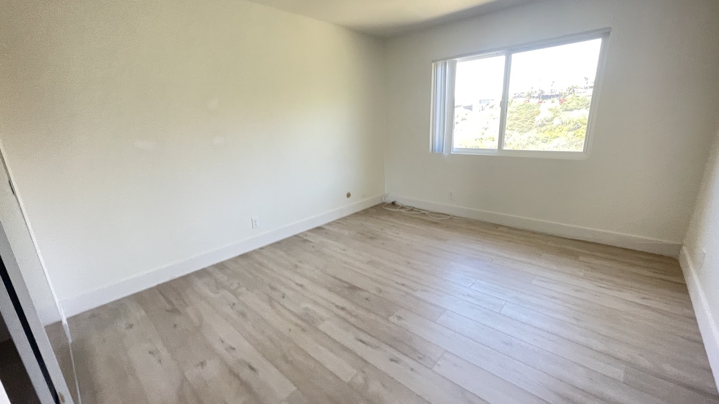 翻新前：525 E Avenida San Juan, San Clemente, CA，照片 53