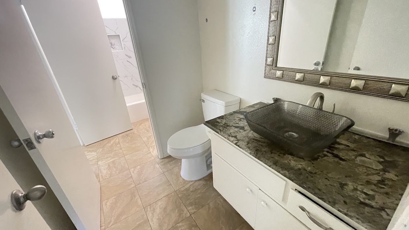 翻新前：525 E Avenida San Juan, San Clemente, CA，照片 54
